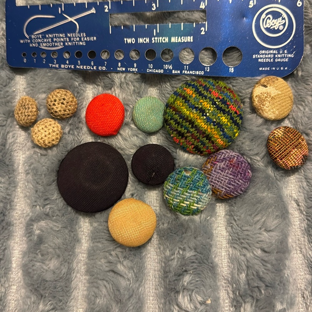 Lot of vintage fabric buttons